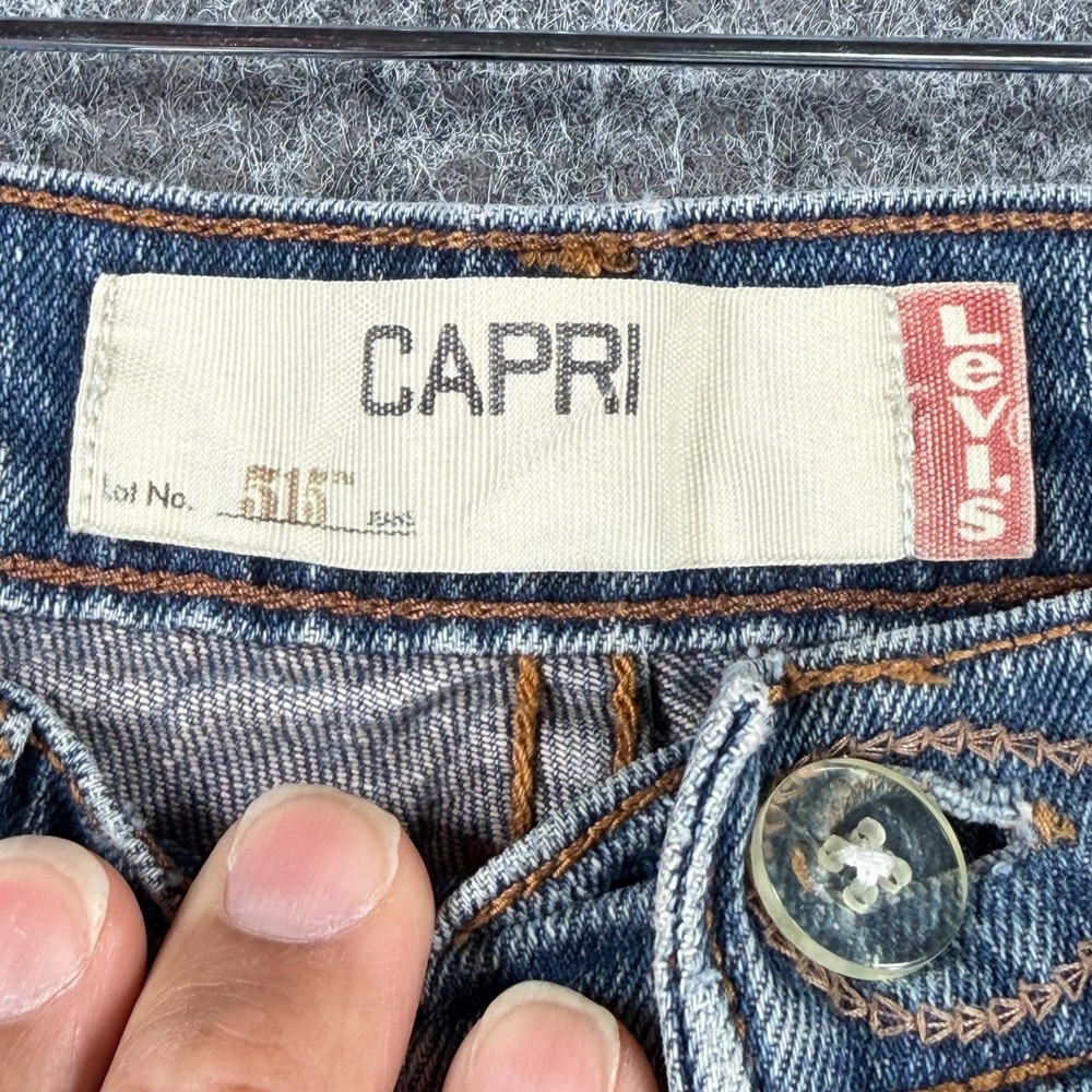 Levis 515 Capri Jeans Women 8 Blue Denim Cotton Mid Rise Straight Leg Cuffed Hem - Picture 13 of 16